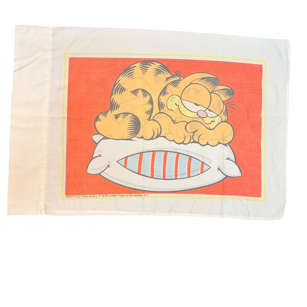 VTG 1978 Garfield Sleeping on Pillow Pillowcase Standard Cotton Blend Jim Davis‎